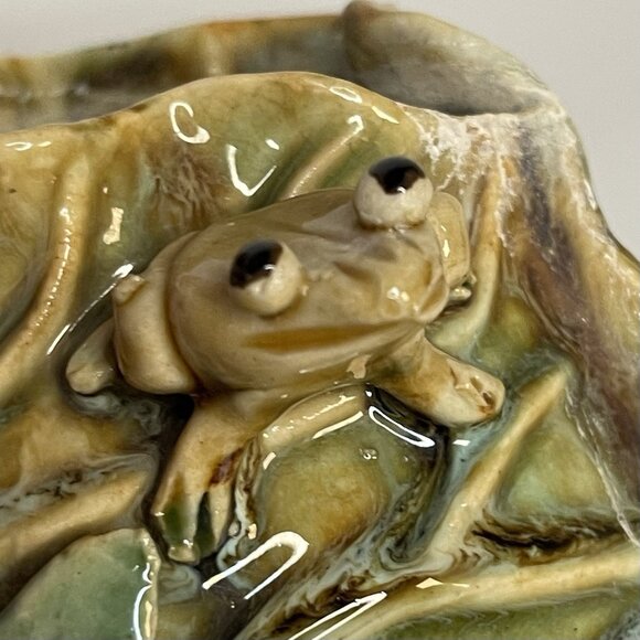 Vintage Majolica Green Glaze Leaves and Frog w Roses Vase Planter Incised Mark - Picture 14 of 14